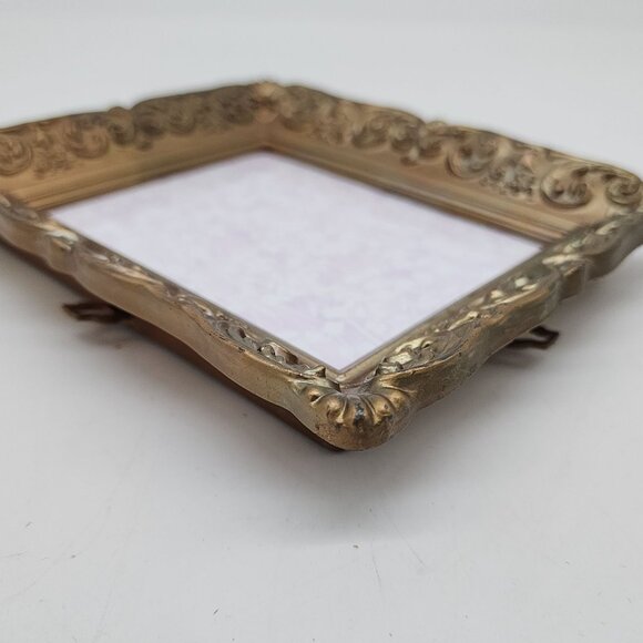 Vintage Ornate Gold Tone Plastic Picture Frame Made In Hong Kong 4x5 - Picture 9 of 11